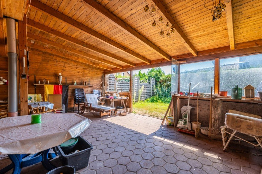Schuppen Einfamilienhaus R�hen