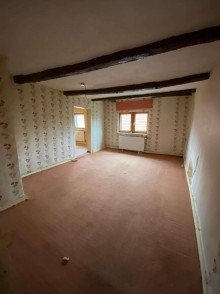 Whg OG hinten Mehrfamilienhaus sucht Handwerker zum Ausbau und m�glicher Top-Rendite bei Vermietung.