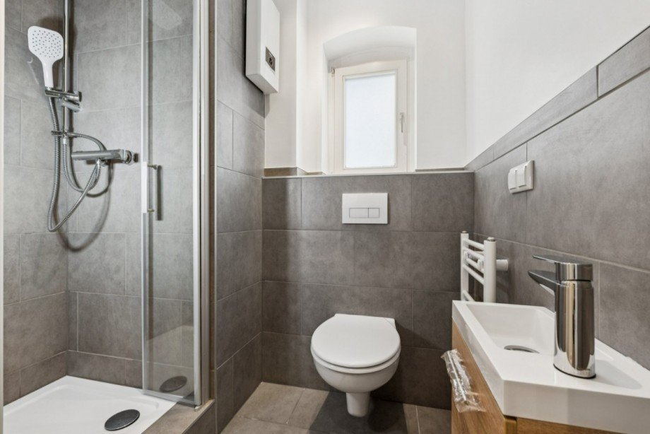 Duschbad Whg. 2 Mehrfamilienhaus Braunschweig