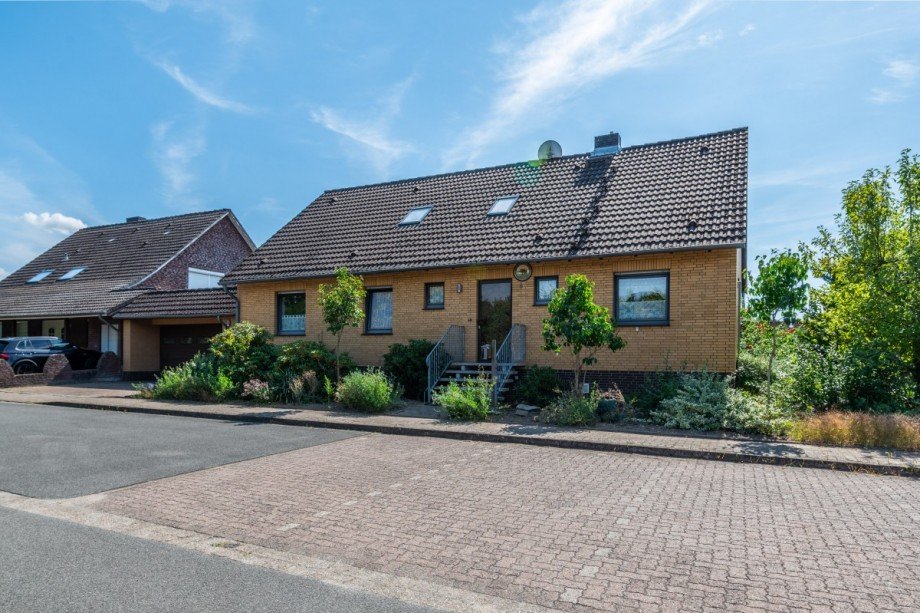 Hausansicht Einfamilienhaus R�hen