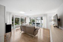 Wohnzimmer Charmante Erdgeschosswohnung mit Garten und lichtdurchfluteten R�umen.