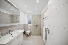 Badezimmer Charmante Erdgeschosswohnung mit Garten und lichtdurchfluteten R�umen.