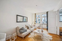Hauptbild Wohnen mit Charakter - Modernisierte Altbauwohnung mit Gartenzugang in Bestlage