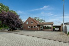 Hausansicht Kapitalanlage mit Potenzial, moderne Wohn- und Gewerbeeinheit in Wesendorf.