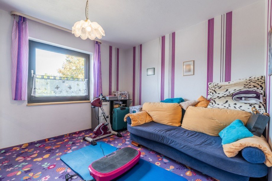 Schlafzimmer Einfamilienhaus R�hen