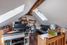 Zimmer im DG Hochwertig ausgestattetes Reihenmittelhaus in bester Lage am Hageberg!