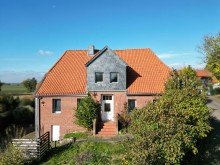 Hausansicht Mehrfamilienhaus sucht Handwerker zum Ausbau und m�glicher Top-Rendite bei Vermietung.
