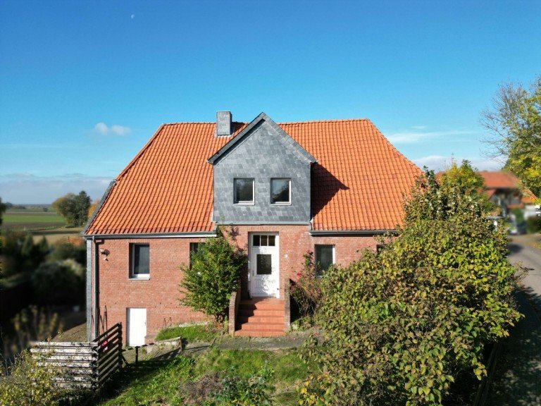 Hausansicht Wettmershagen Mehrfamilienhaus Mehrfamilienhaus sucht Handwerker zum Ausbau und m�glicher Top-Rendite bei Vermietung.