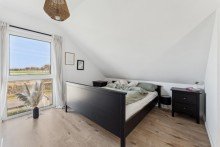 Schlafzimmer Hochwertiges Einfamilienhaus mit Feldblick - moderne Technik & familienfreundliche Lage in Ummern.