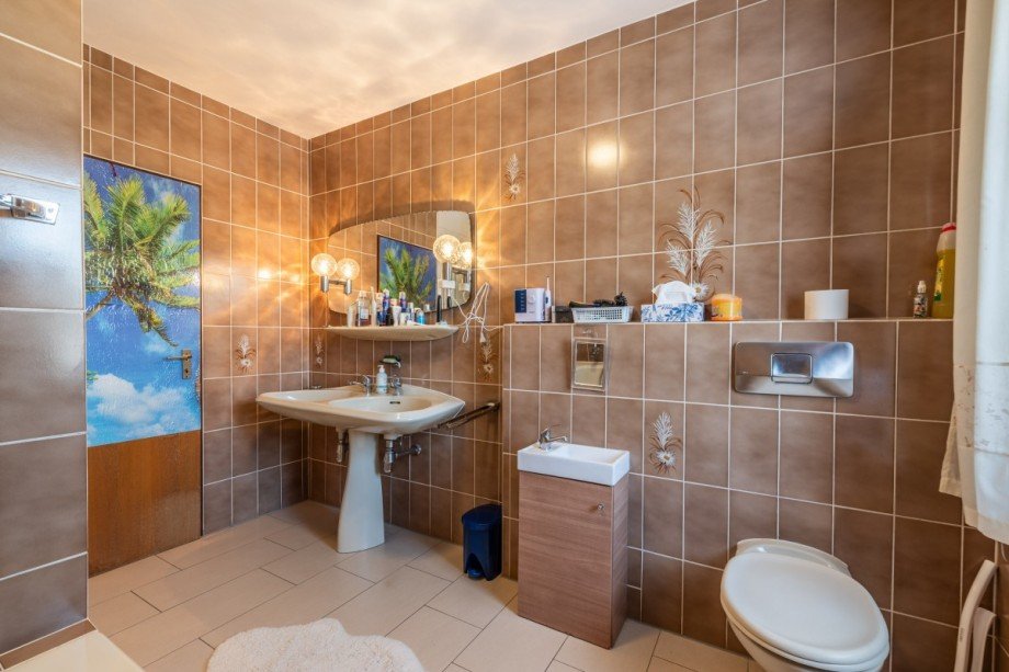 Badezimmer Einfamilienhaus R�hen