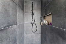 Dusche Hochwertiges Einfamilienhaus mit Feldblick - moderne Technik & familienfreundliche Lage in Ummern.