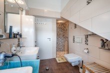 Badezimmer Hochwertig ausgestattetes Reihenmittelhaus in bester Lage am Hageberg!