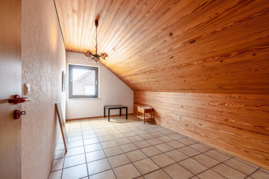 Schlafzimmer OG Einfamilienhaus R�hen