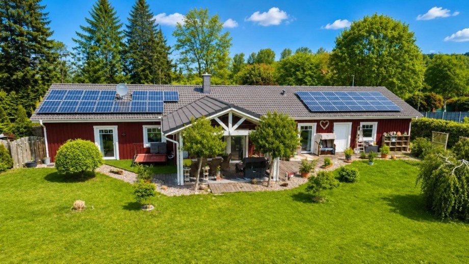 Hausansicht Gartenseite Einfamilienhaus Lachendorf