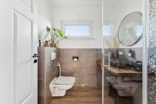 G�ste-WC Hochwertiges Einfamilienhaus mit Feldblick - moderne Technik & familienfreundliche Lage in Ummern.